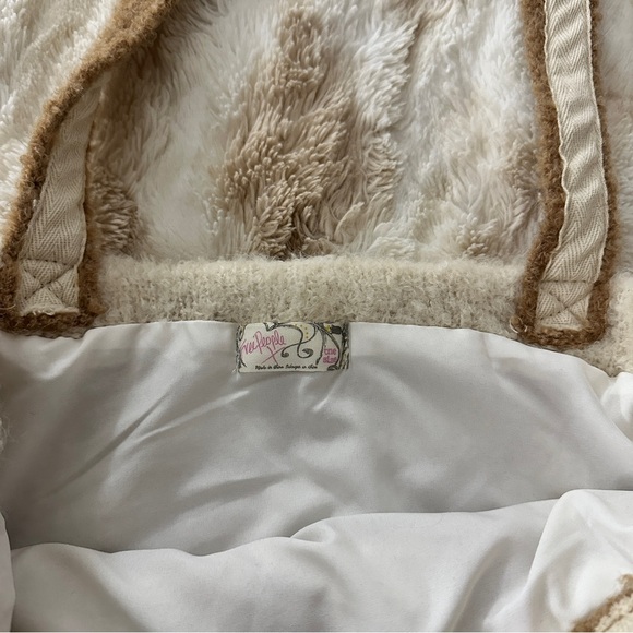 Free People Checkers Carry On Scarf & Tote Set Caramel Brown and Cream - Picture 6 of 8